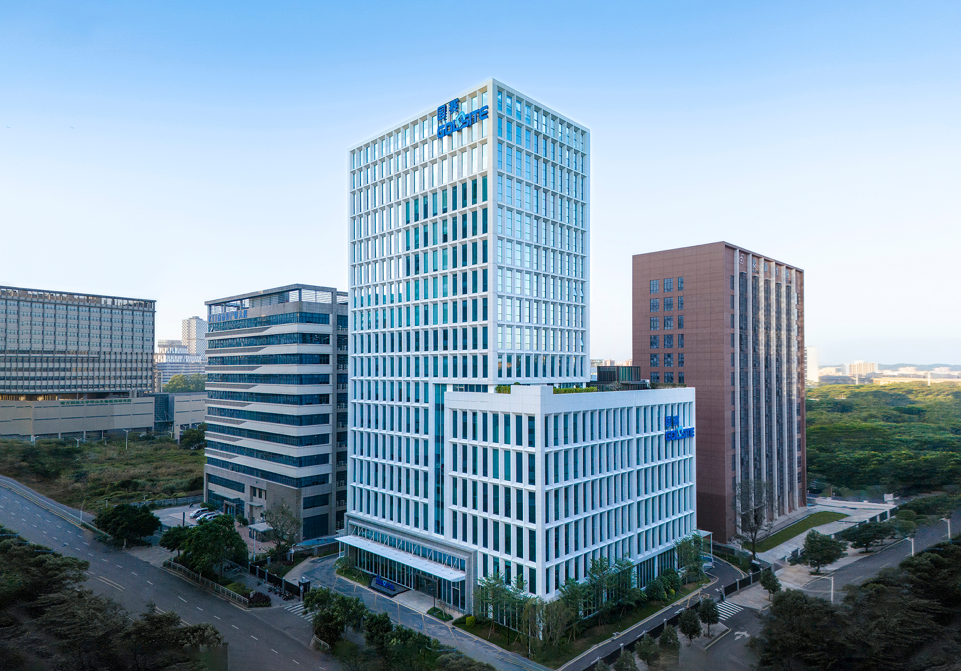 ~!phoenix_varIMG14!~